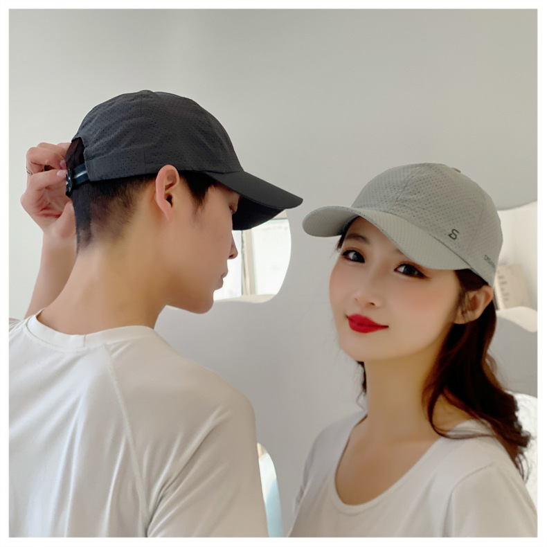 Running Cap Mesh - 2 Buah Topi Lari Uniseks Topi