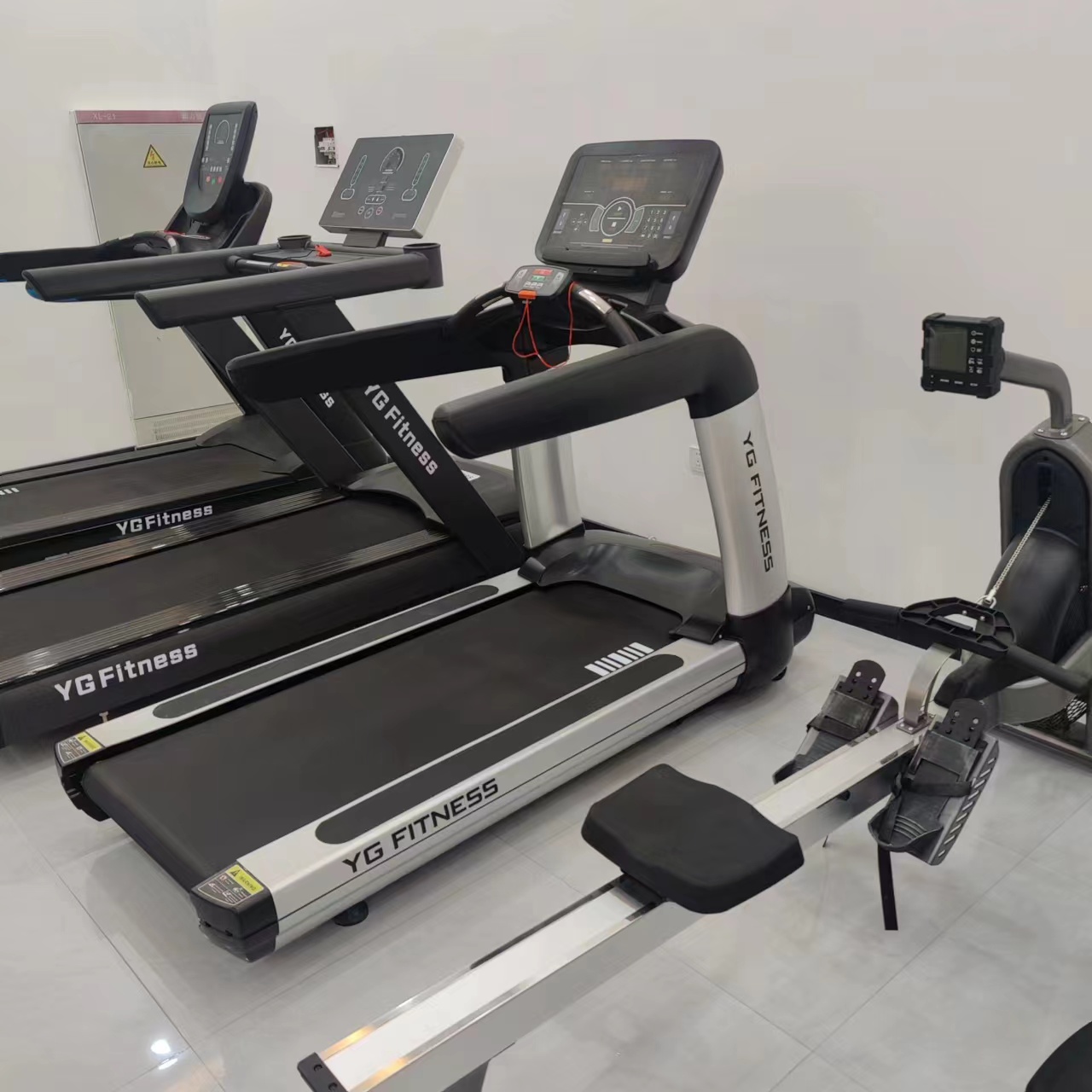 Quality Running Gear - Alat Lari Elektrik Treadmill 3 HP